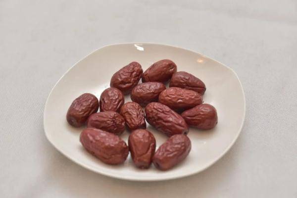 红枣、红糖补血吗？这8中食物才是补血天花板！ (图1)