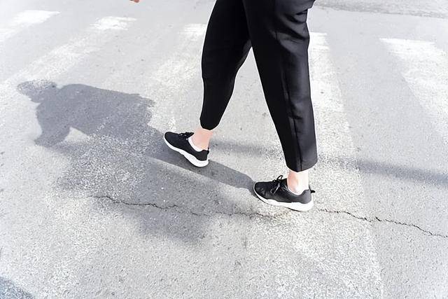 如果你或家人出现这几种走路姿势,要小心健康状况了 (pic3) 如果你或家人出现这几种走路姿势,要小心健康状况了 (pic3)