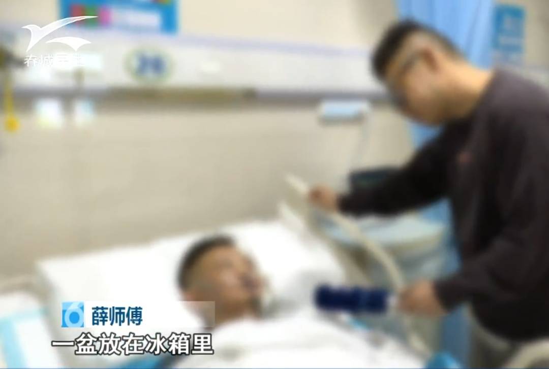 云南一男子吃菌中毒后幻想在“修仙”,突然翻出27楼窗户往下爬,被救后直呼:戒了戒了 (pic6) 云南一男子吃菌中毒后幻想在“修仙”,突然翻出27楼窗户往下爬,被救后直呼:戒了戒了 (pic6)