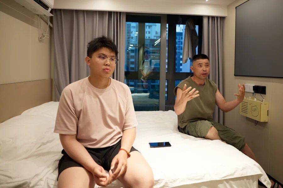 大山里走出来的24岁博士研究生,胃癌晚期,化疗25次,本人回应 (pic7) 大山里走出来的24岁博士研究生,胃癌晚期,化疗25次,本人回应 (pic7)