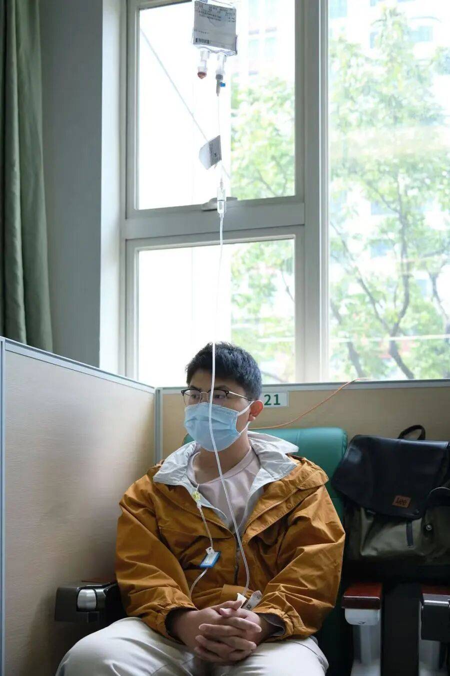 大山里走出来的24岁博士研究生,胃癌晚期,化疗25次,本人回应 (pic12) 大山里走出来的24岁博士研究生,胃癌晚期,化疗25次,本人回应 (pic12)